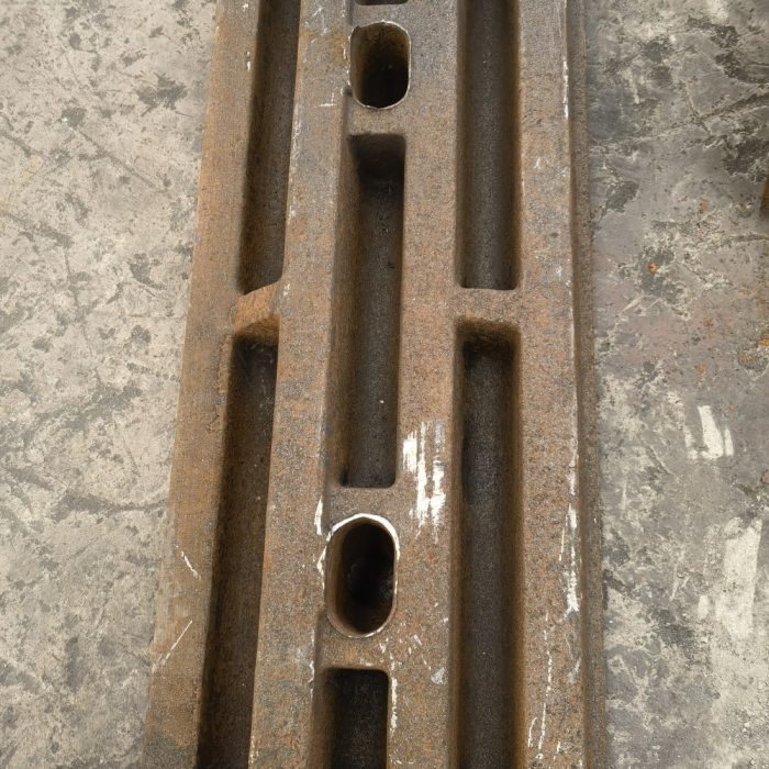 Обложна плоча за лентов додавач