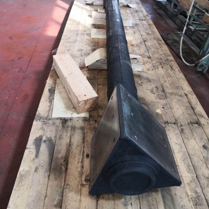 Осовина со гумена облога за агитатор - Shaft with rubber lining for agitator